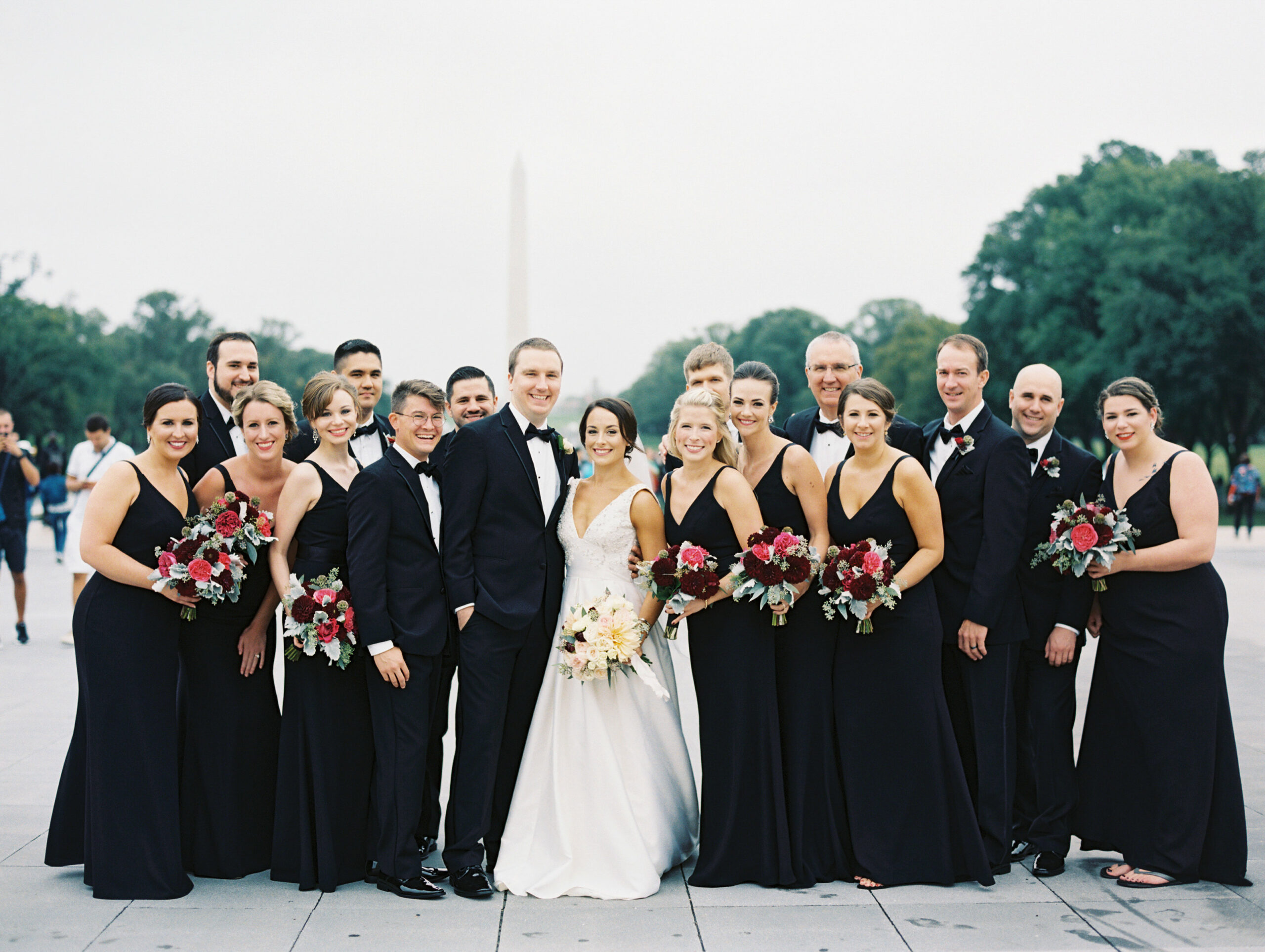 DC wedding planning, whole wedding party with Washington Monument